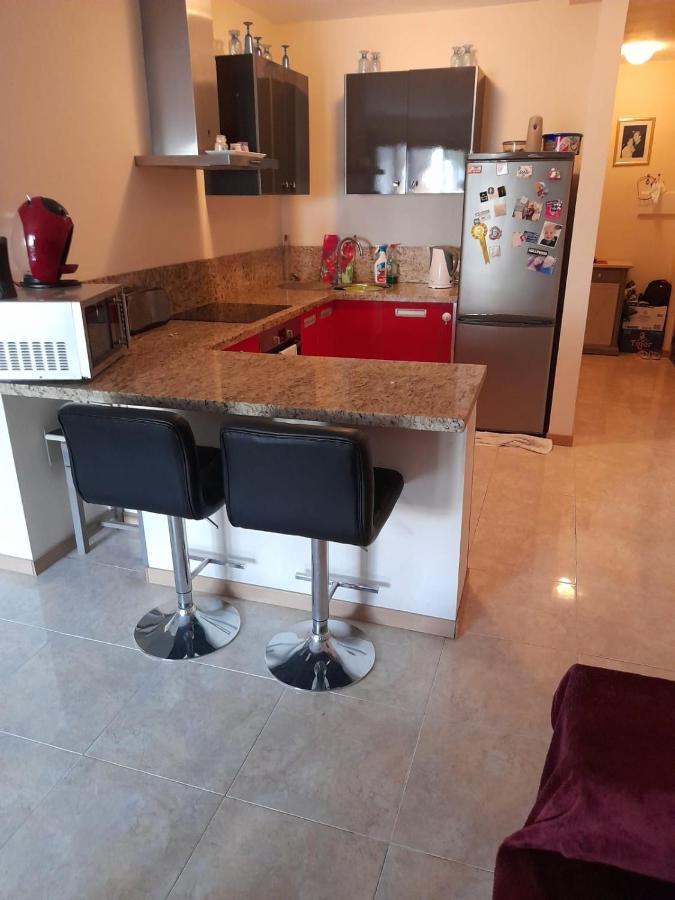 Apartment On The Plaza Аликанте Экстерьер фото